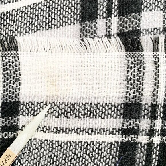 ModCloth black white plaid eyelash fringe blanket scarf - Picture 4 of 6
